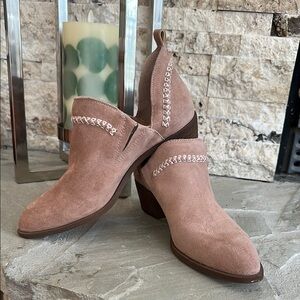 Sole Society So-Nikkie Suede Ankle Booties